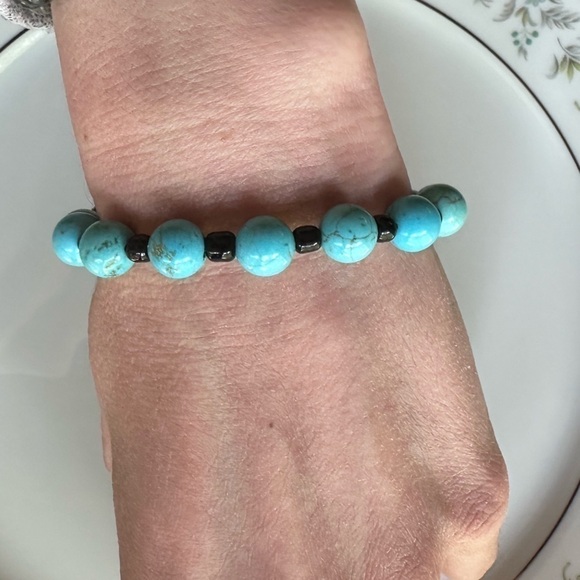 Lava stone black turquoise color stretch bracelet handmade - Picture 2 of 5